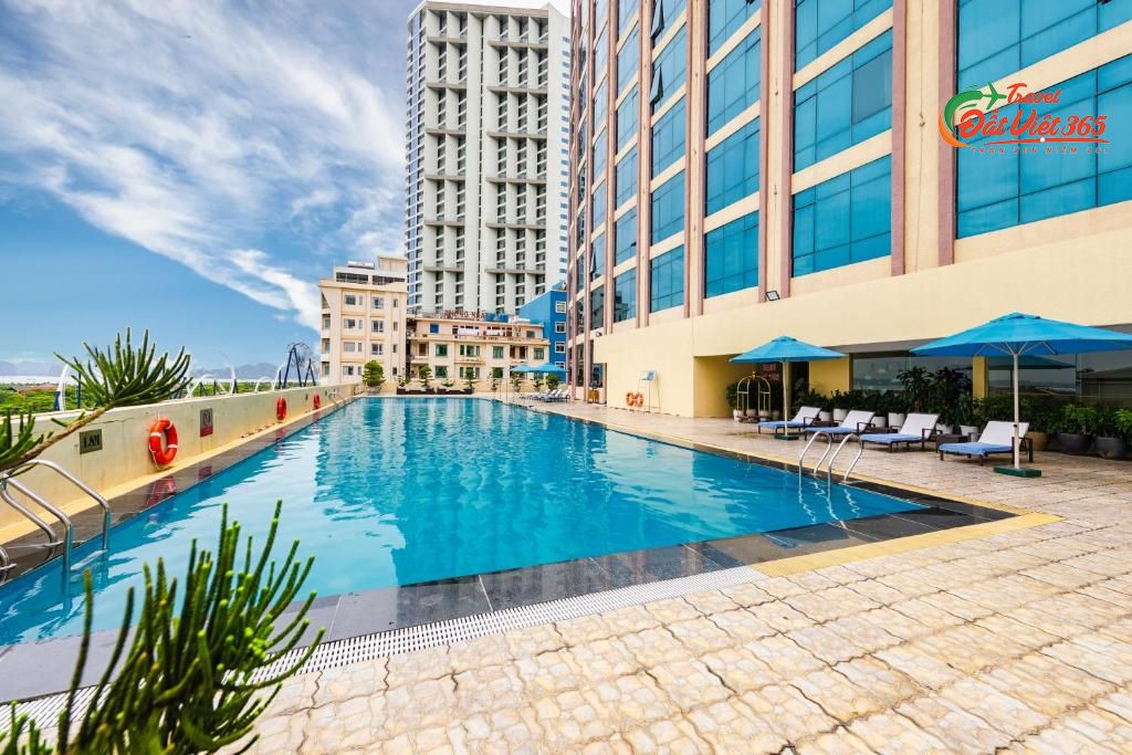 Review Khách Sạn 5 Sao Mường Thanh Luxury Hạ Long Hotel